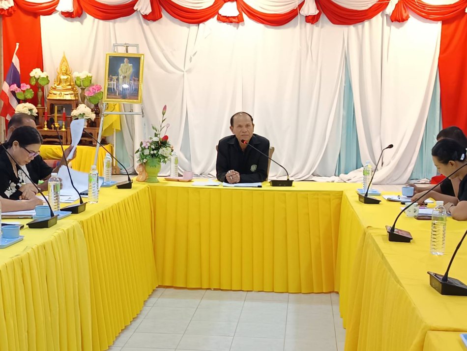 ดำเนินการประชุมคณะกรรมการและคณะอนุกรรมการกองทุนหลักประกันสุขภาพเทศบาลตำบลศรีโคตร(สปสช.) ครั้งที่ ๒/๒๕๖๙